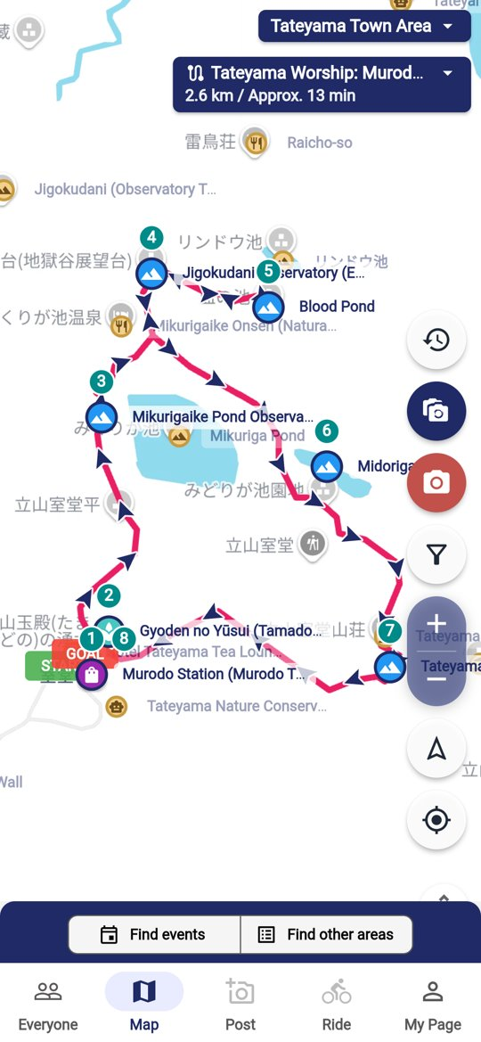 SEEKCROWの英語表示の地図画面。室堂平を巡るルートの線と、1から8の番号付きのスポットが表示されている