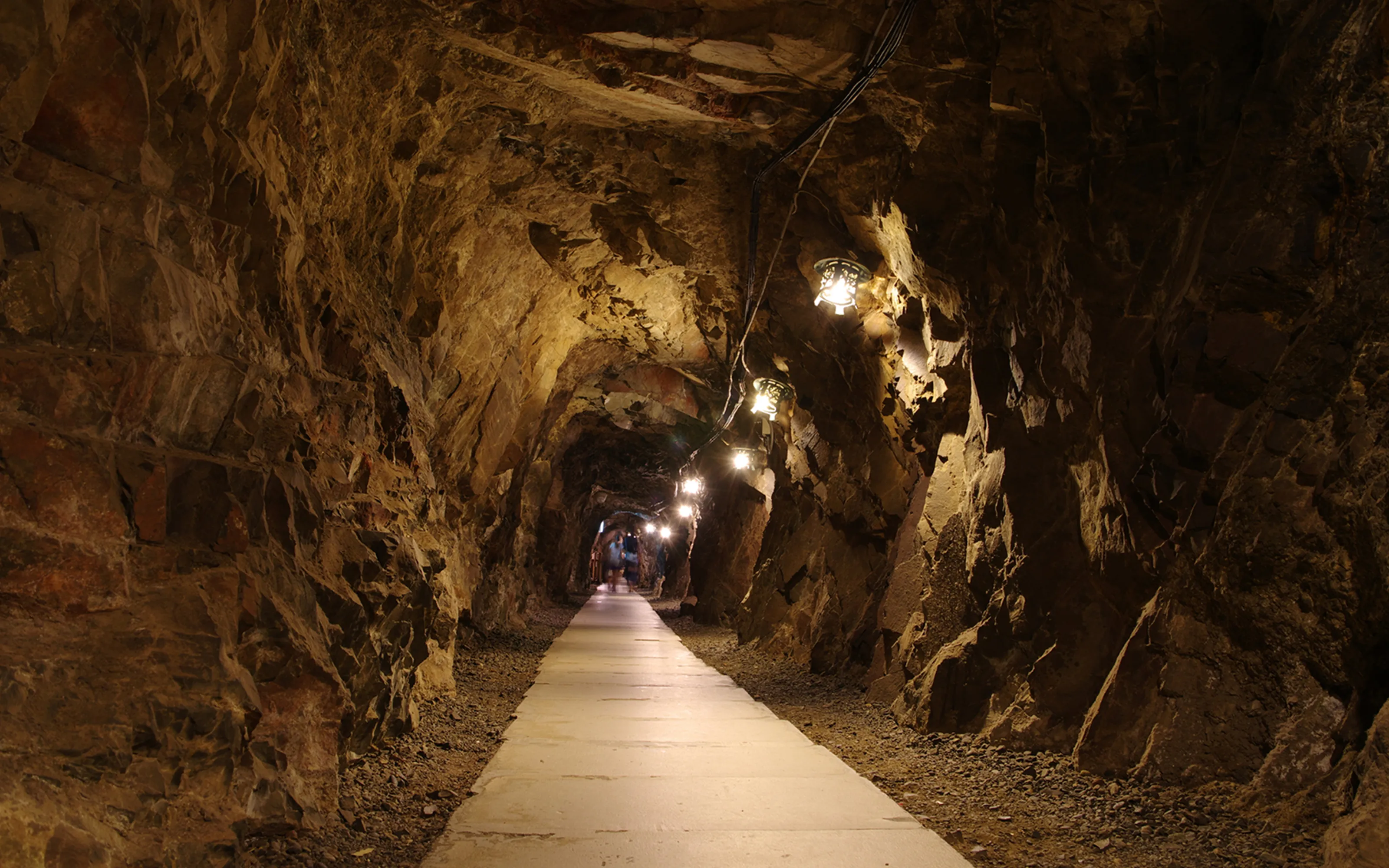 佐渡金山の坑道